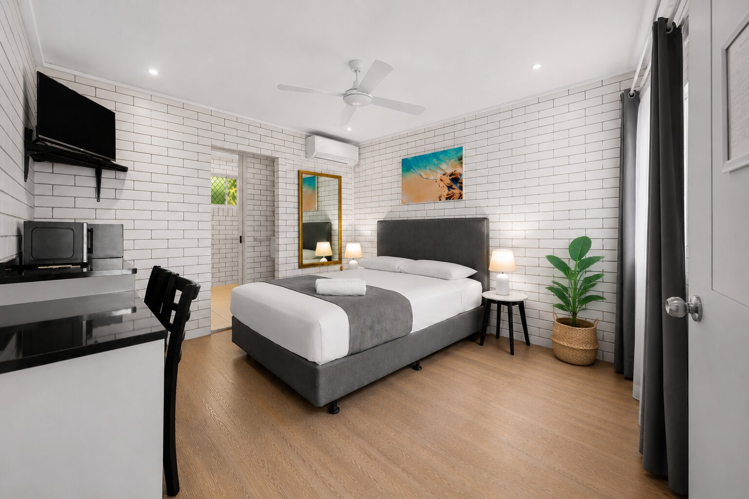 Dog Friendly Queen Room